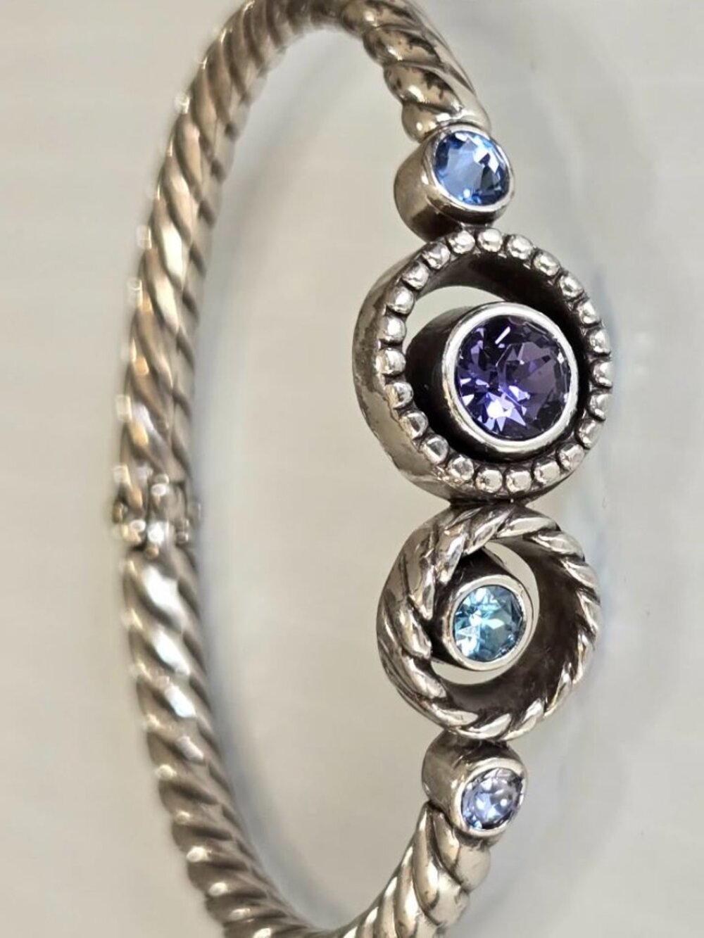 NWOT Brighton Halo Silver Bangle Bracelet - Picture 4 of 4